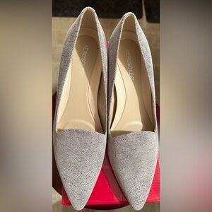 New AEROSOLES Leather Heels